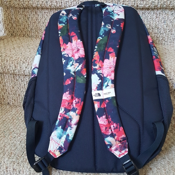 The North face backpack - Picture 3 of 9